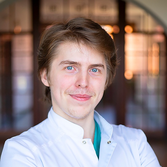Шестаков Роман Олегович
